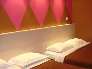 因特雷肯酒店 2* 尼斯